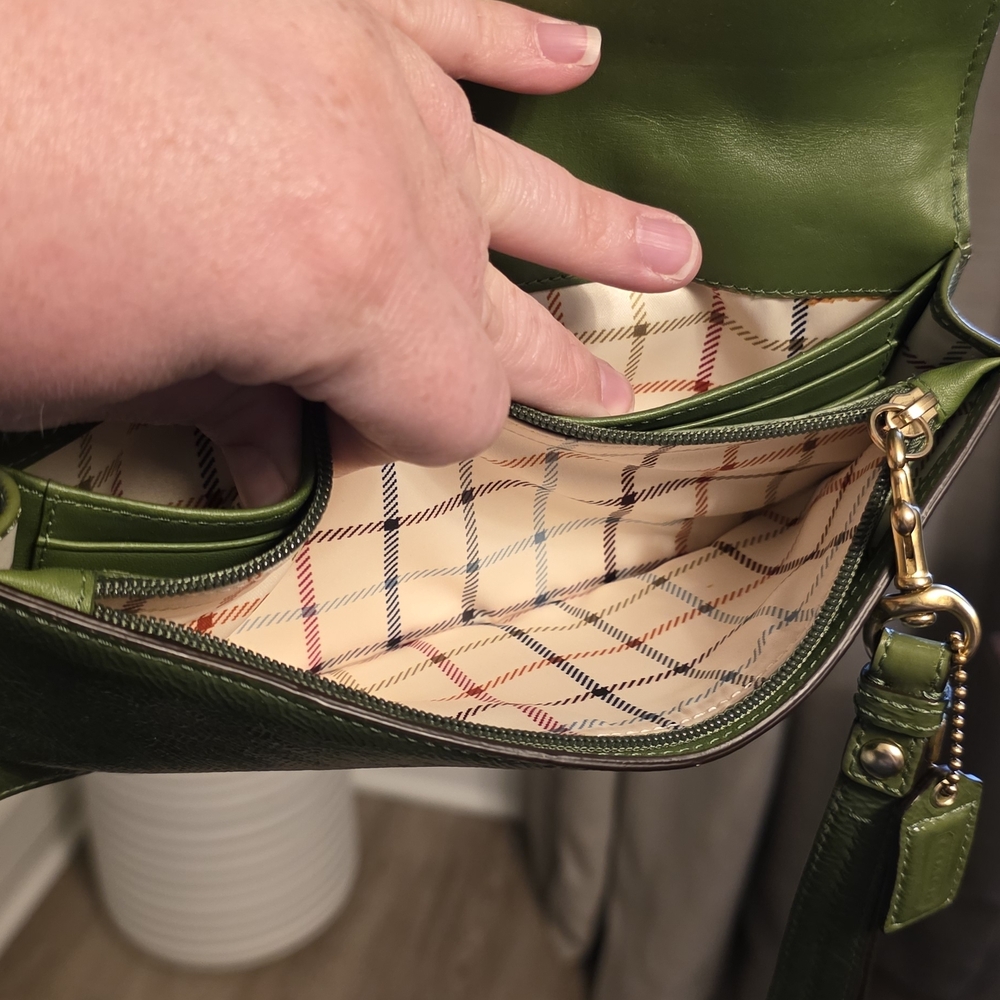 Coach Bleecker Green Patent Leather Tattersall Wristlet Wallet - Picture 10 of 11